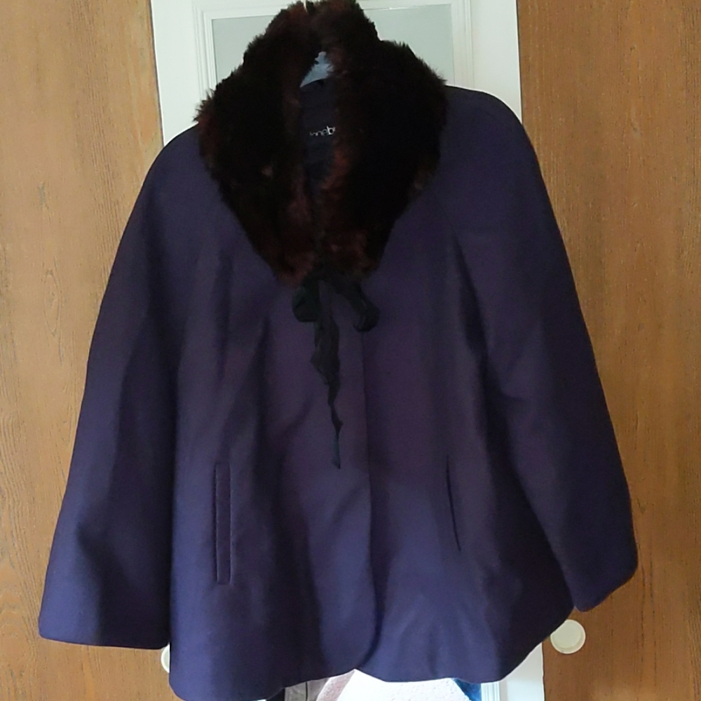 Lane Bryant Plum Cape Coat w/Faux Fur Collar- NWOT